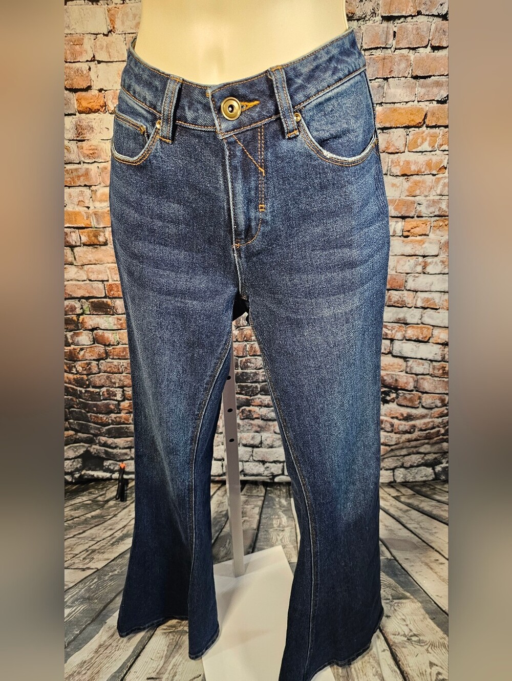 A Loves A Tulip Hem Flare Jeans Women's Sz 26 Boho Wide Leg Festival Western